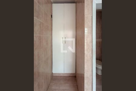 Casa à venda com 186m², 3 quartos e 6 vagas Casa à venda com 186m², 3 quartos e 6 vagasLavabo