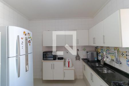 Cozinha de apartamento à venda com 2 quartos, 125m² em Vila Itapura, Campinas