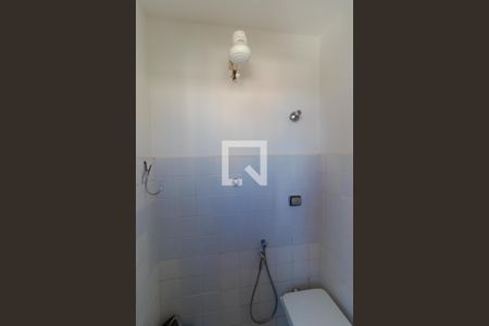 Banheiro de serviço de apartamento à venda com 2 quartos, 125m² em Vila Itapura, Campinas