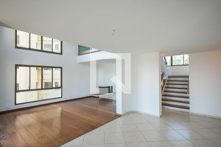 Sala de apartamento à venda com 4 quartos, 300m² em Vila Suzana, São Paulo