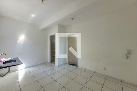 Quarto/Cozinha de kitnet/studio para alugar com 1 quarto, 15m² em Cambuci, São Paulo