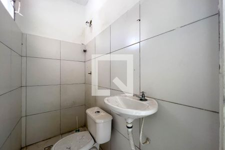 Banheiro de kitnet/studio para alugar com 1 quarto, 15m² em Cambuci, São Paulo