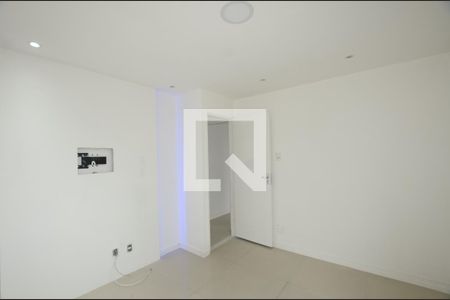 Quarto 1 de apartamento para alugar com 2 quartos, 45m² em Irajá, Rio de Janeiro