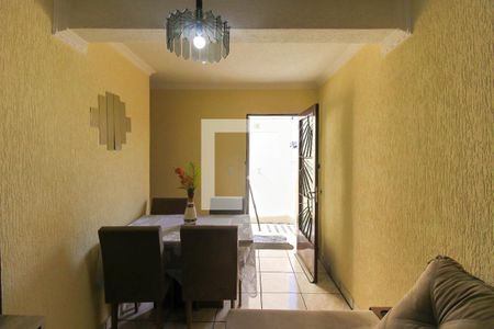 Casa à venda com 138m², 3 quartos e 3 vagas Casa à venda com 138m², 3 quartos e 3 vagasSala 2