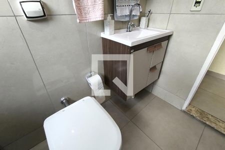 Casa à venda com 110m², 2 quartos e 3 vagas Casa à venda com 110m², 2 quartos e 3 vagasBanheiro