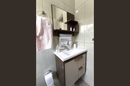 Casa à venda com 110m², 2 quartos e 3 vagas Casa à venda com 110m², 2 quartos e 3 vagasBanheiro 2