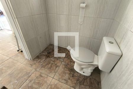 Casa à venda com 110m², 2 quartos e 3 vagas Casa à venda com 110m², 2 quartos e 3 vagasBanheiro de Serviço