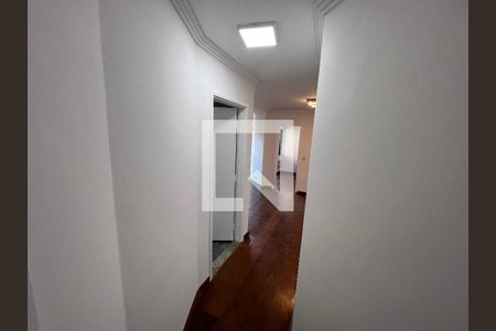 Corredor Entrada de apartamento para alugar com 1 quarto, 80m² em Pinheiros, São Paulo