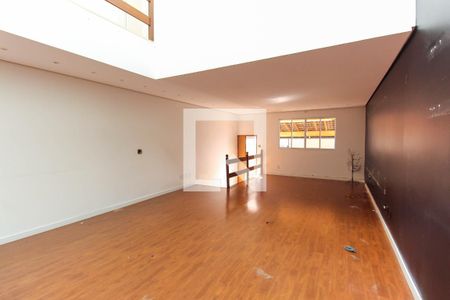 Sala de casa para alugar com 2 quartos, 130m² em Vila Rio Branco, São Paulo