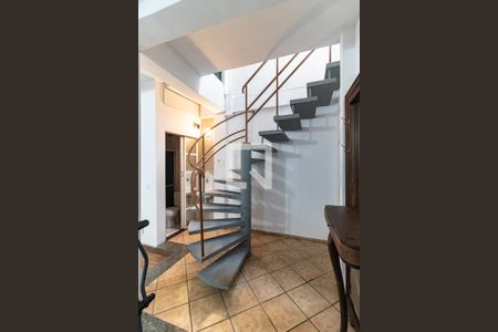 Escada de casa à venda com 3 quartos, 240m² em Vila da Saúde, São Paulo