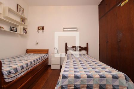 Quarto 2 de apartamento à venda com 3 quartos, 105m² em Santo Antônio, Belo Horizonte