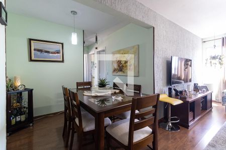 Sala de apartamento para alugar com 3 quartos, 77m² em Vila Gumercindo, São Paulo