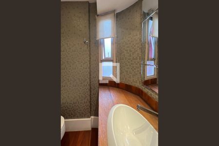 Lavabo de apartamento à venda com 4 quartos, 198m² em Itaim Bibi, São Paulo