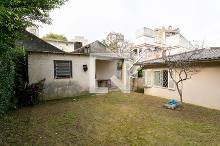 Casa à venda com 180m², 4 quartos e 1 vaga Casa à venda com 180m², 4 quartos e 1 vagaQuintal