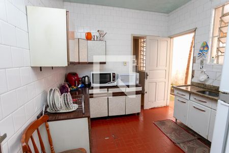Casa à venda com 180m², 4 quartos e 1 vaga Casa à venda com 180m², 4 quartos e 1 vagaCozinha