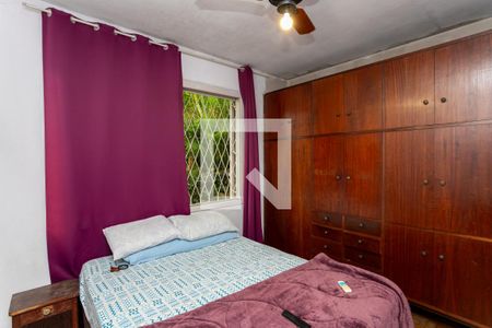 Quarto 2 de casa à venda com 4 quartos, 180m² em São João, Porto Alegre