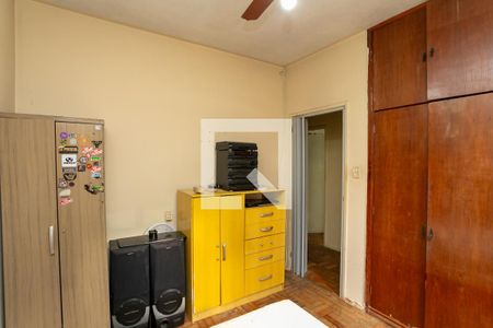 Casa à venda com 180m², 4 quartos e 1 vaga Casa à venda com 180m², 4 quartos e 1 vagaQuarto 4