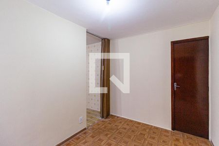 Sala de apartamento para alugar com 3 quartos, 56m² em Conjunto Habitacional Presidente Castelo Branco, Carapicuíba