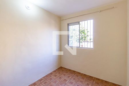 Quarto 2 de apartamento para alugar com 3 quartos, 56m² em Conjunto Habitacional Presidente Castelo Branco, Carapicuíba