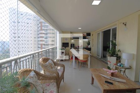Varanda de apartamento para alugar com 4 quartos, 146m² em Vila Sofia, São Paulo