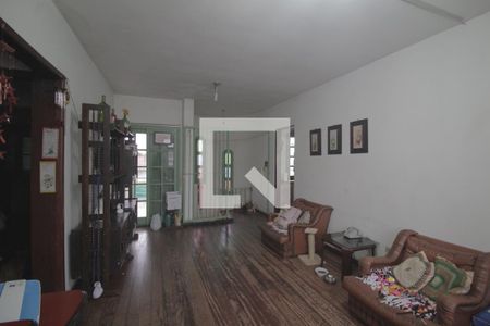 Sala 1 de casa à venda com 2 quartos, 230m² em Rio Branco, Canoas