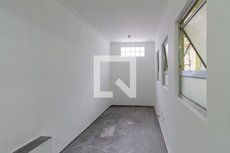 Quarto de casa para alugar com 5 quartos, 220m² em Vila Yara, Osasco