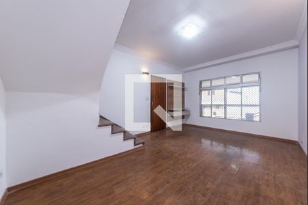 Sala de casa para alugar com 2 quartos, 200m² em Vila Santo Estefano, São Paulo