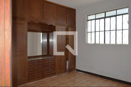 Quarto 1 de casa para alugar com 3 quartos, 200m² em Novo Progresso, Contagem