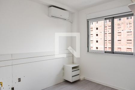Suíte de apartamento à venda com 2 quartos, 80m² em Jardim Sabará, Porto Alegre