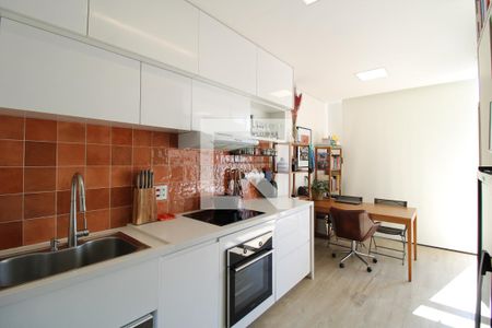 Suíte - Cozinha - Armários  de kitnet/studio à venda com 1 quarto, 39m² em Vila Romana, São Paulo