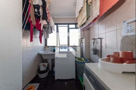 Apartamento à venda com 147m², 4 quartos e 2 vagas Apartamento à venda com 147m², 4 quartos e 2 vagasÁrea de Serviço