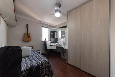 Apartamento à venda com 147m², 4 quartos e 2 vagas Apartamento à venda com 147m², 4 quartos e 2 vagasQuarto 2