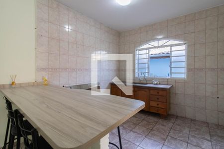 Cozinha de casa para alugar com 1 quarto, 45m² em Jardim Santa Cecilia, Guarulhos