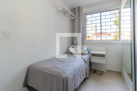 Quarto 2 de apartamento para alugar com 2 quartos, 50m² em Campo Comprido, Curitiba