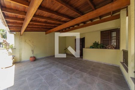 Casa à venda com 468m², 4 quartos e 4 vagas Casa à venda com 468m², 4 quartos e 4 vagasVaranda da Suíte 1