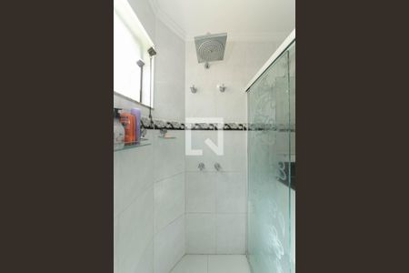 Casa à venda com 468m², 4 quartos e 4 vagas Casa à venda com 468m², 4 quartos e 4 vagasBanheiro da Suíte 4