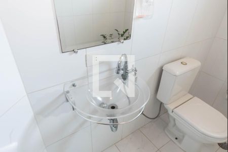 Casa à venda com 468m², 4 quartos e 4 vagas Casa à venda com 468m², 4 quartos e 4 vagasLavabo Escritório