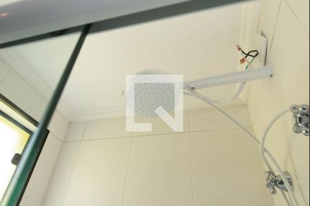 Casa à venda com 468m², 4 quartos e 4 vagas Casa à venda com 468m², 4 quartos e 4 vagasBanheiro da Suíte 2