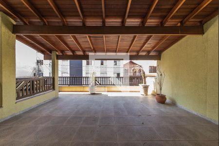 Casa à venda com 468m², 4 quartos e 4 vagas Casa à venda com 468m², 4 quartos e 4 vagasVaranda da Suíte 1