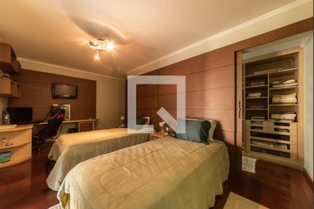 Casa à venda com 468m², 4 quartos e 4 vagas Casa à venda com 468m², 4 quartos e 4 vagasSuíte 1