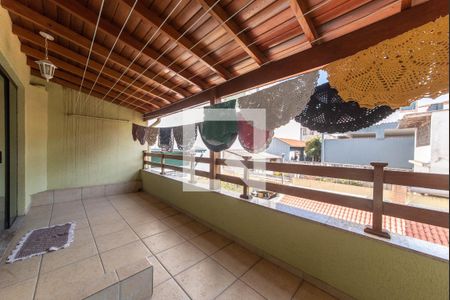 Casa à venda com 468m², 4 quartos e 4 vagas Casa à venda com 468m², 4 quartos e 4 vagasÁrea de Serviço