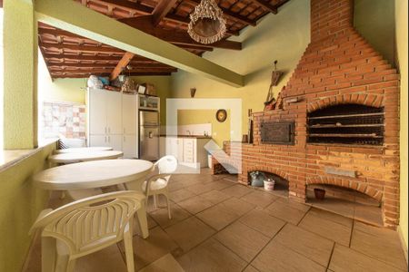 Casa à venda com 468m², 4 quartos e 4 vagas Casa à venda com 468m², 4 quartos e 4 vagasÁrea comum