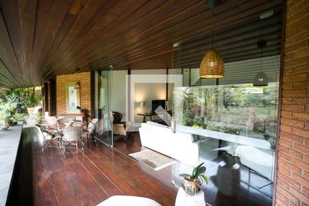 Varanda de casa à venda com 4 quartos, 370m² em Jardim Morumbi, São Paulo