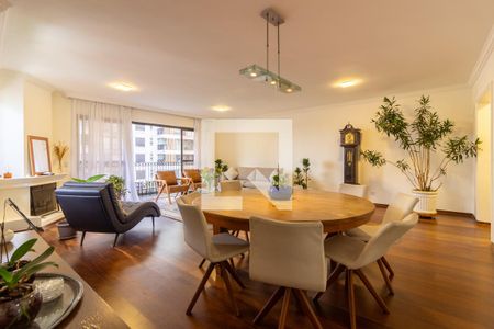 Sala de apartamento para alugar com 4 quartos, 200m² em Sumaré, São Paulo