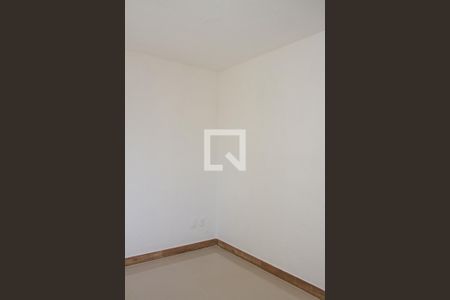 Quarto 01 de apartamento à venda com 2 quartos, 40m² em Cascadura, Rio de Janeiro