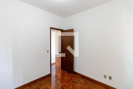 Quarto 1 de apartamento para alugar com 2 quartos, 80m² em Lourdes, Belo Horizonte