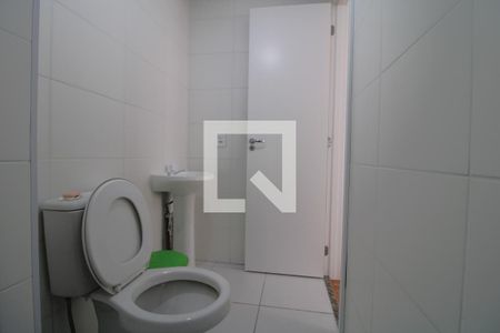 Banheiro de apartamento para alugar com 1 quarto, 28m² em Jardim Cidalia, São Paulo