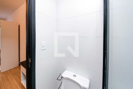 Banheiro de apartamento para alugar com 1 quarto, 30m² em Quinta da Paineira, São Paulo