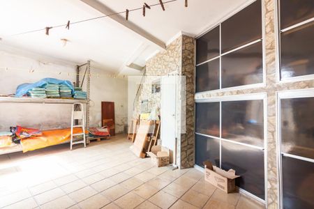 Casa à venda com 426m², 5 quartos e 8 vagas Casa à venda com 426m², 5 quartos e 8 vagasÁrea de Serviço