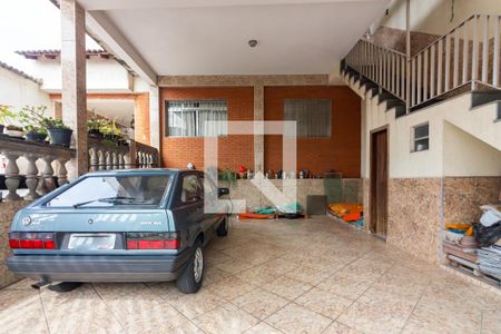 Casa à venda com 426m², 5 quartos e 8 vagas Casa à venda com 426m², 5 quartos e 8 vagasGaragem